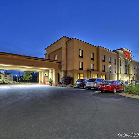 Hampton Inn Crossville Bagian luar foto