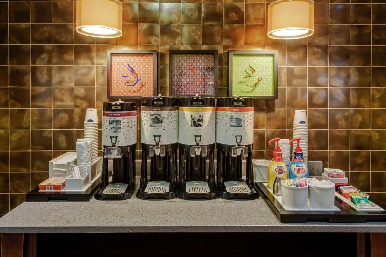 Hampton Inn Crossville Bagian luar foto