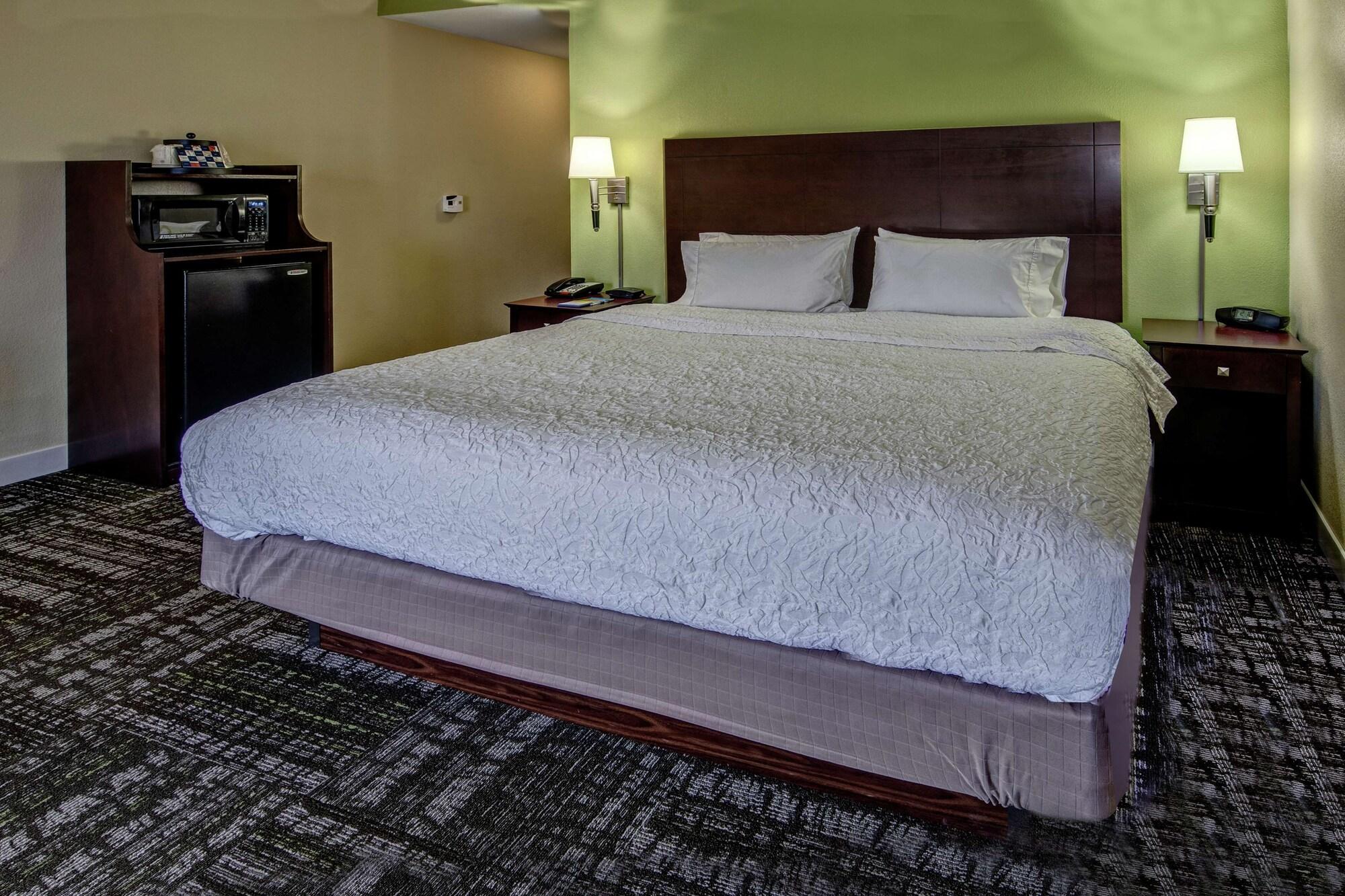 Hampton Inn Crossville Bagian luar foto