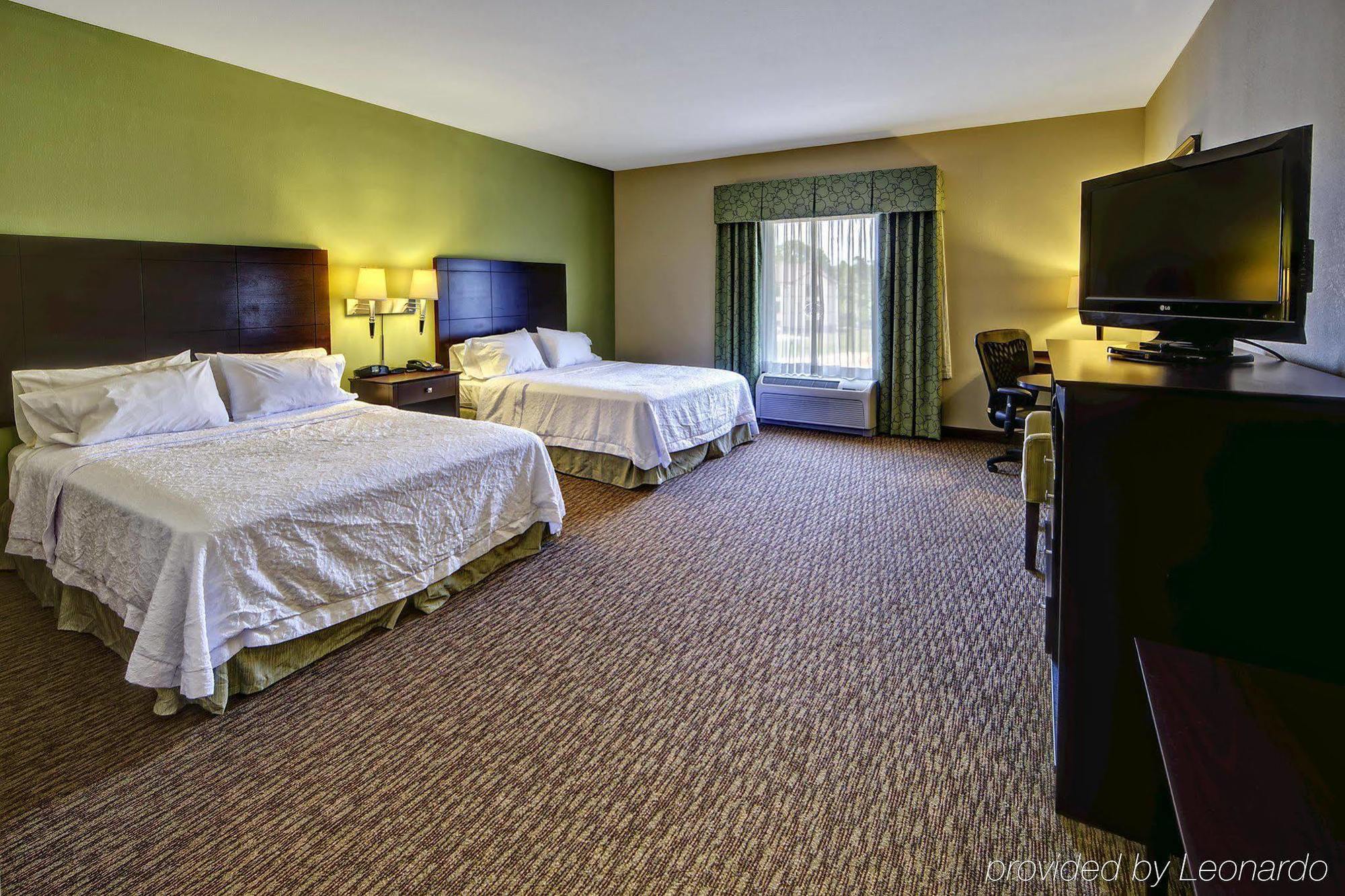 Hampton Inn Crossville Bagian luar foto