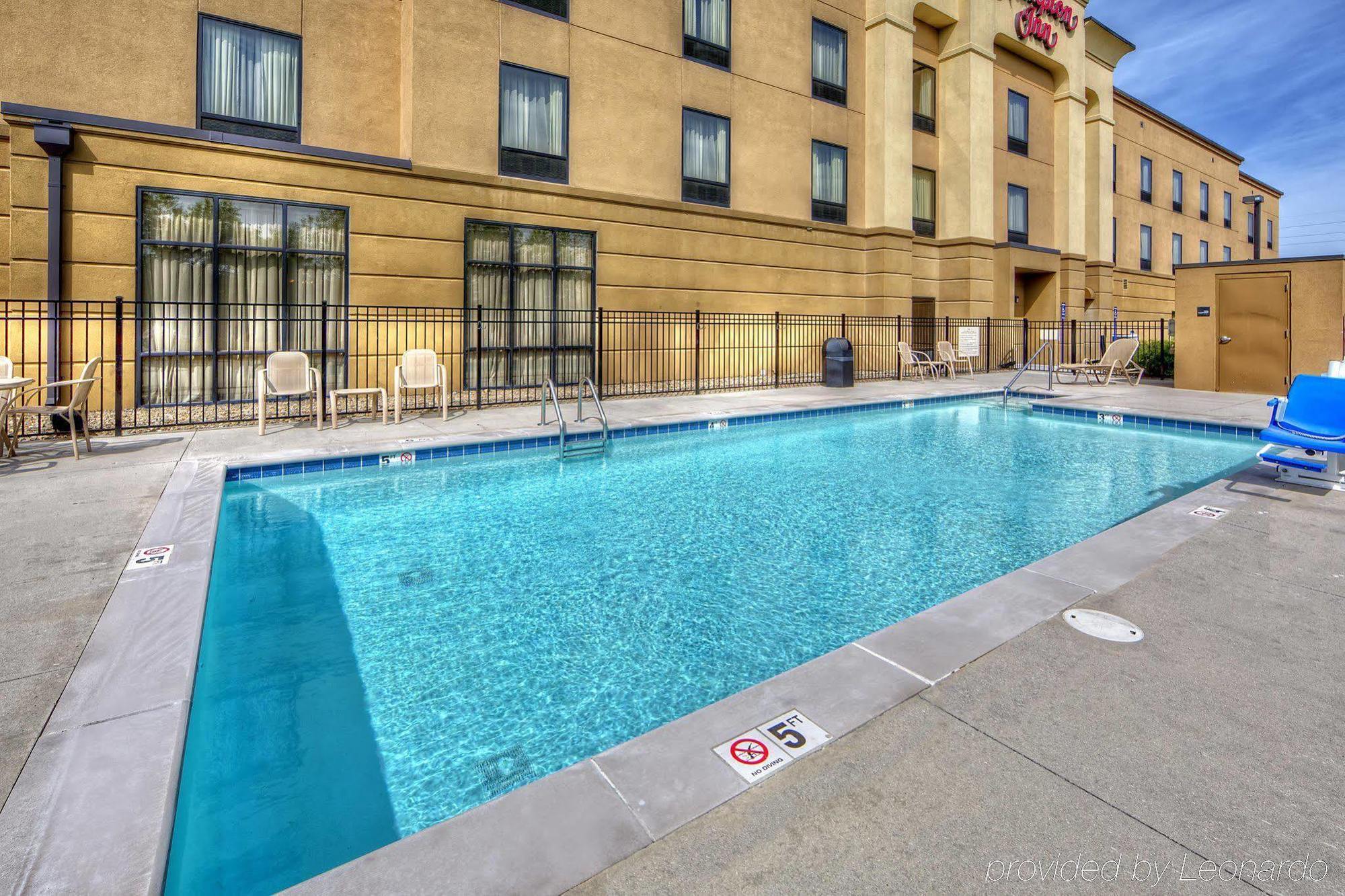 Hampton Inn Crossville Bagian luar foto
