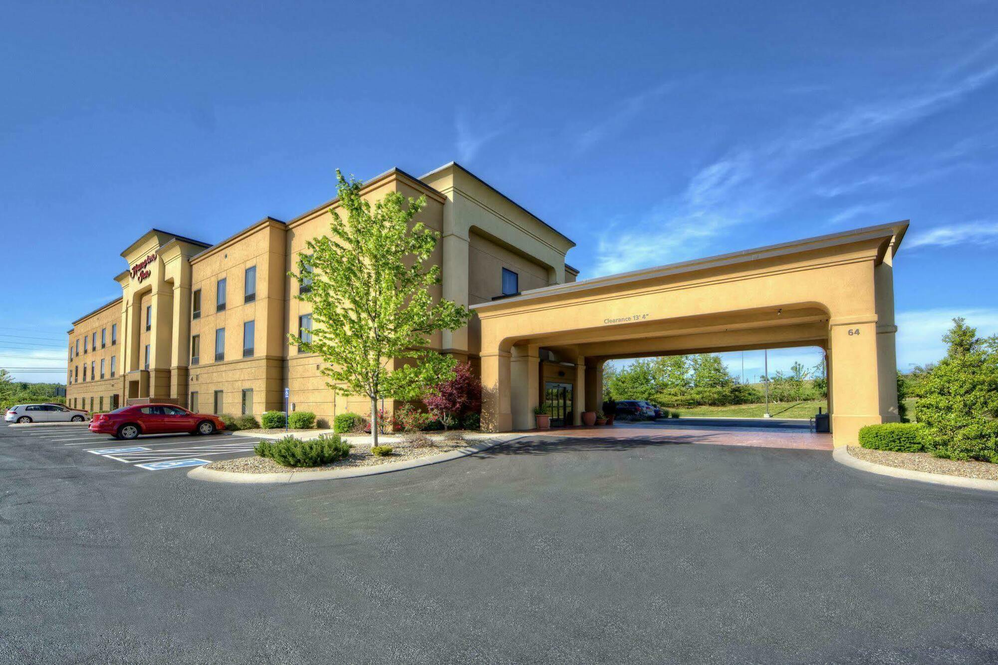Hampton Inn Crossville Bagian luar foto